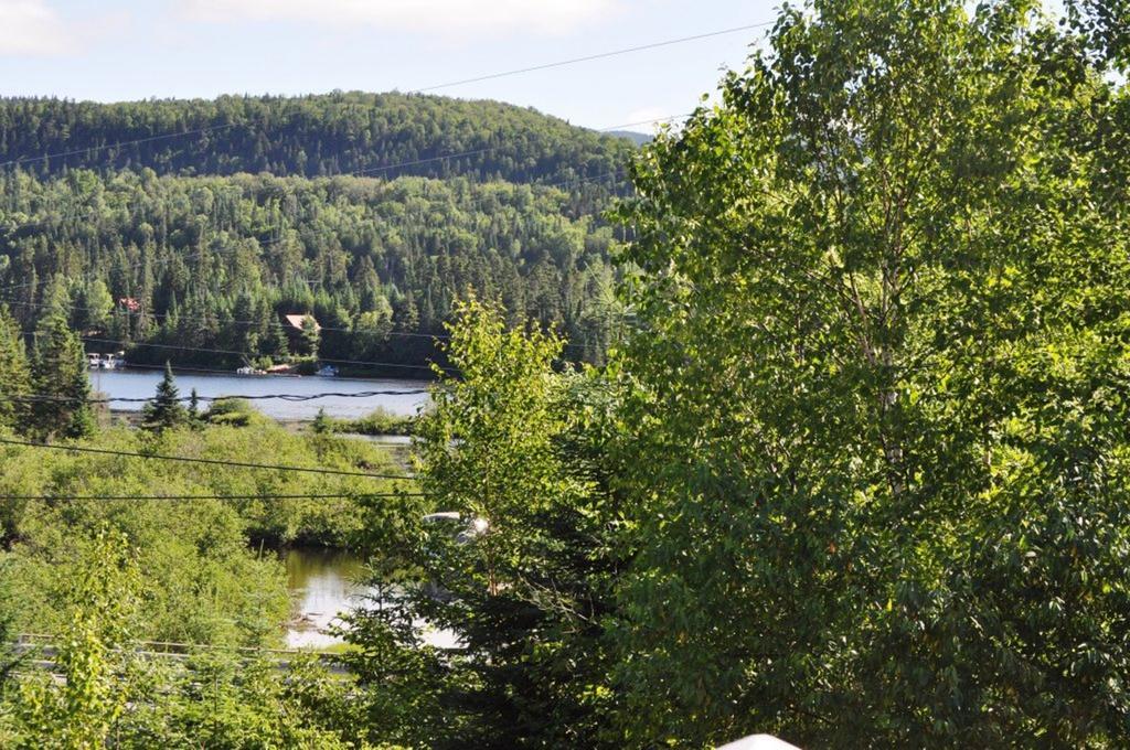 La Taniere De L'Ours Hotel Saint-Donat-de-Montcalm Luaran gambar