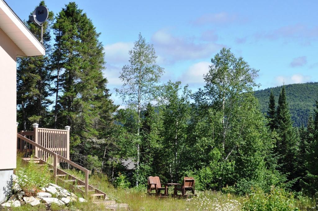La Taniere De L'Ours Hotel Saint-Donat-de-Montcalm Luaran gambar